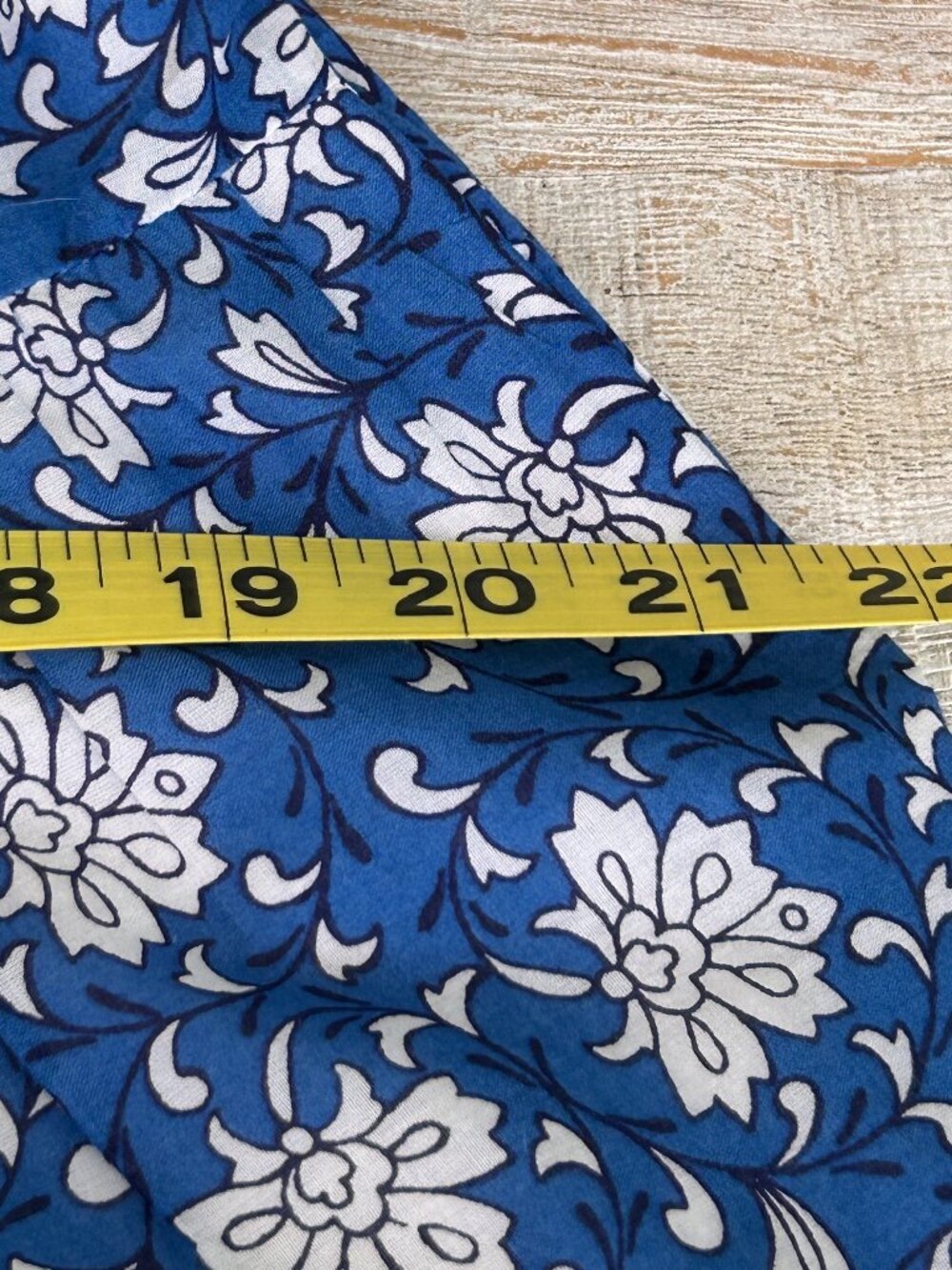 J. CREW Blue White Floral Block Print Smocked Patchwork CottonTiered Dress 4P - Picture 10 of 16